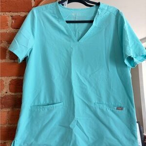 FIGS Casma Three Pocket Scrub Top Fresh Aqua